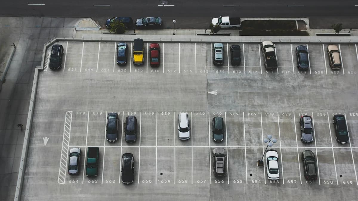 Minor Parking Lot Scrapes: When Do You Legally Need to Leave a Note?
